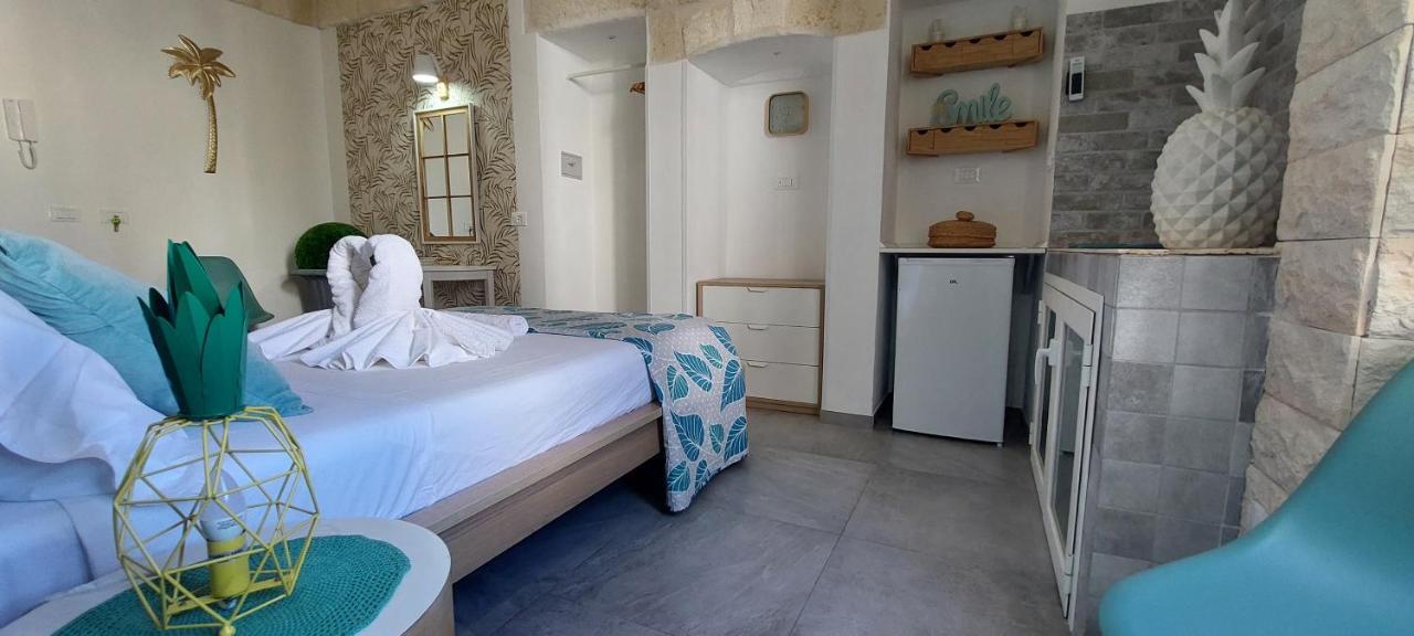 Dimora Altomare Holiday Suites - Locazione Turistica ポリニャーノ・ア・マーレ エクステリア 写真